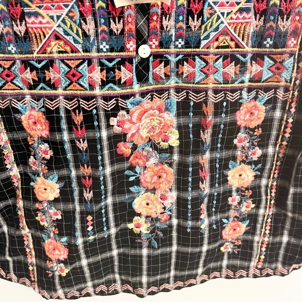 NWT Savanna Jane cotton black short sleeve Embroidered top - Picture 3 of 6
